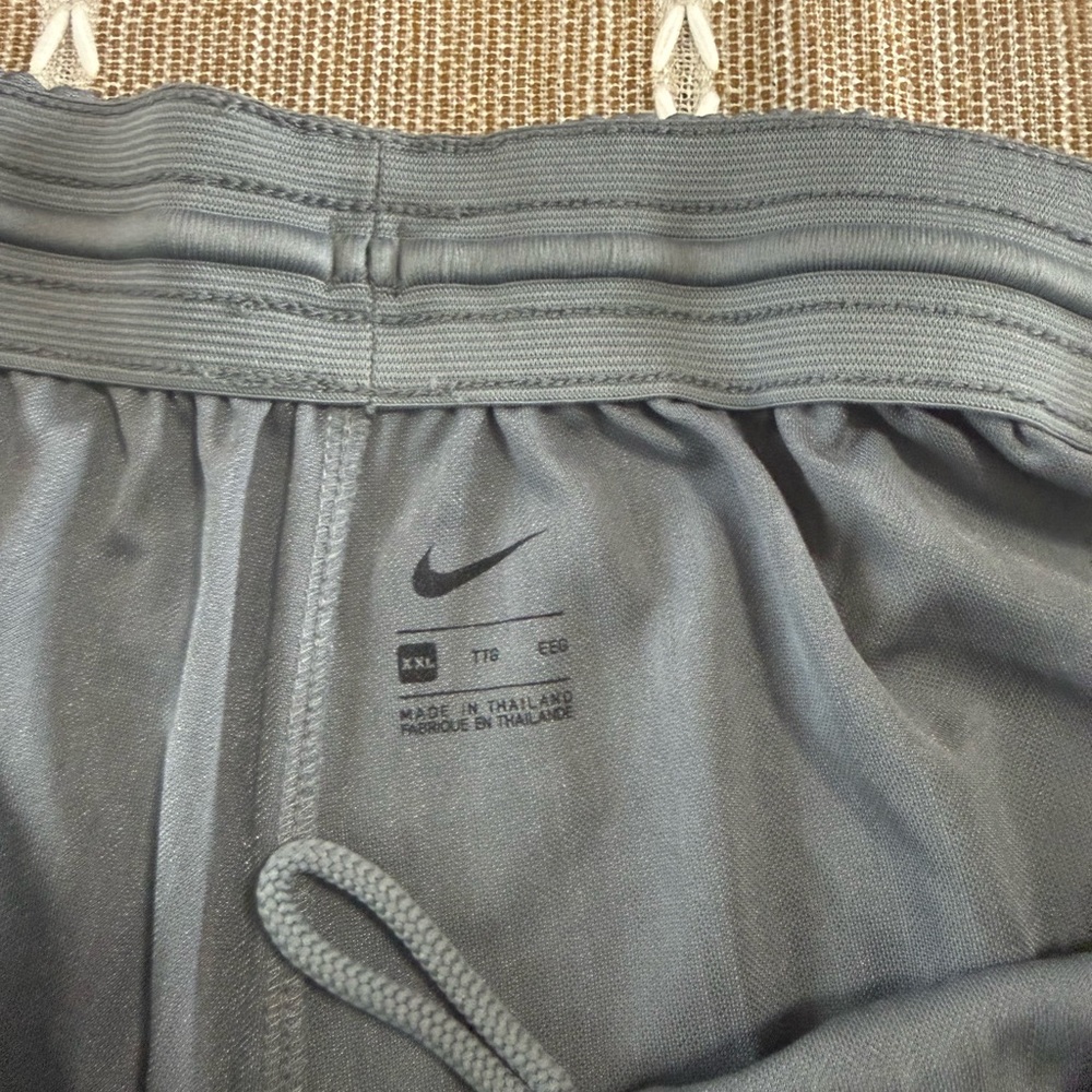 Nike Men's Dark Gray Basketball Shorts with White Swoosh 2XL - Picture 2 of 5